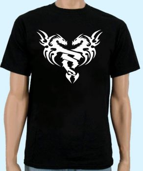 schwarzes Shirt mit Drachen Tribal