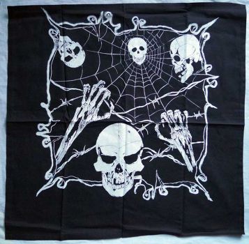 großes Halstuch mit Totenköpfen,Skeletthand