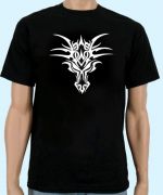 schwarzes Shirt mit Drachenschädel